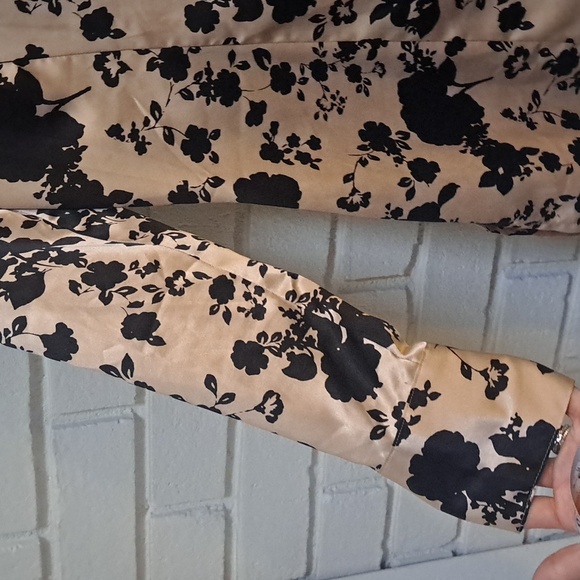 Worthington Stretch Tan/Black Satiny Soft Button-Up Tunic. Size Medium NWOT - Picture 5 of 10